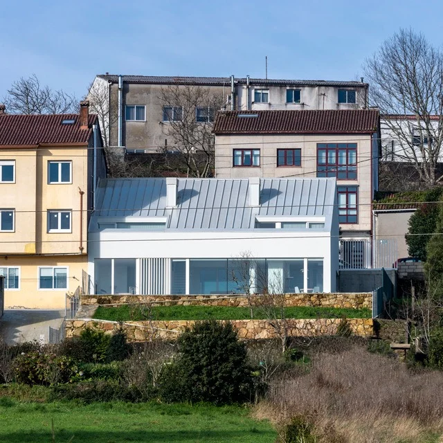 Ver ficha completa del proyecto Mallou House Santiago